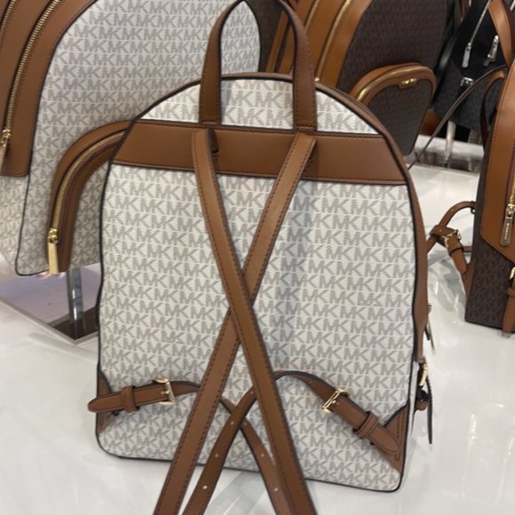 Michael Kors Jaycee Large Zip Pocket Backpack Vanilla - Picture 16 of 16